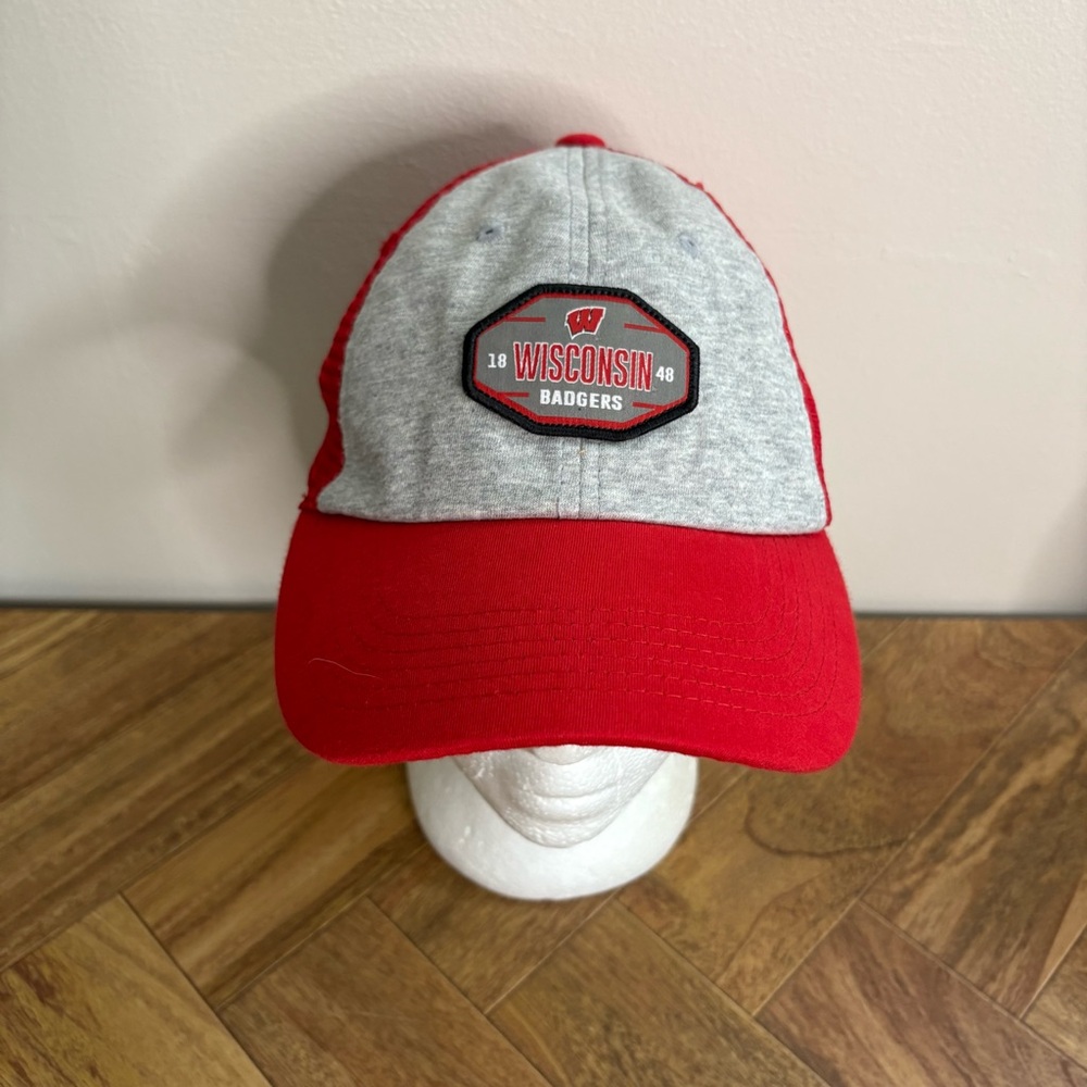 NWT Wisconsin Badgers UW Red and Gray Hat college women’s men’s sporty